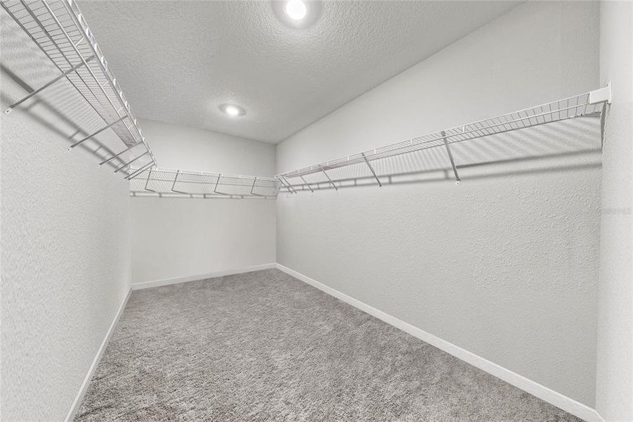 Spacious, unfurnished interior of a new home in , Ocala (Image 38).