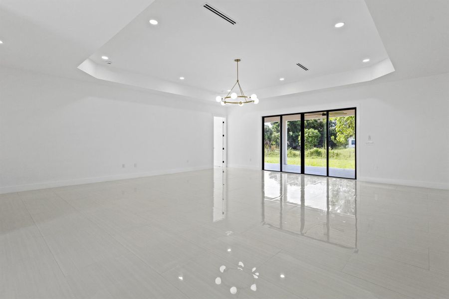 Spacious, unfurnished interior of a new home in , Loxahatchee (Image 41).