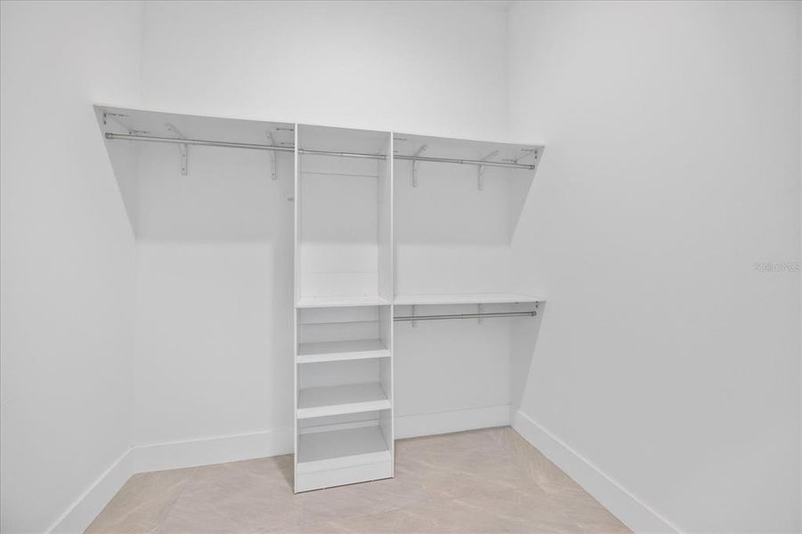 Spacious, unfurnished interior of a new home in , Rotonda West (Image 27).