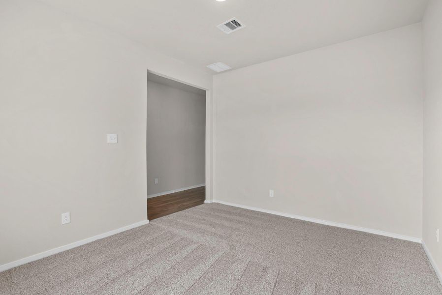 Spacious, unfurnished interior of a new home in Arabella on the Prairie, Richmond (Image 14).