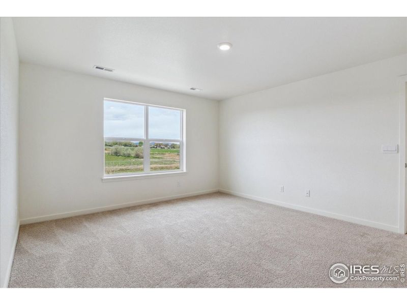 Spacious, unfurnished interior of a new home in Silver Peaks, Lochbuie (Image 14).