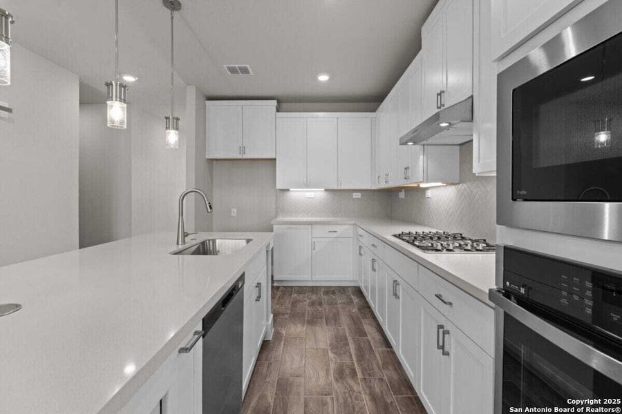 Furnished interior view inside a new home in Skybrooke, Live Oak (Image 10). Furnished interior view inside a new home in Skybrooke, Live Oak (Image 10).