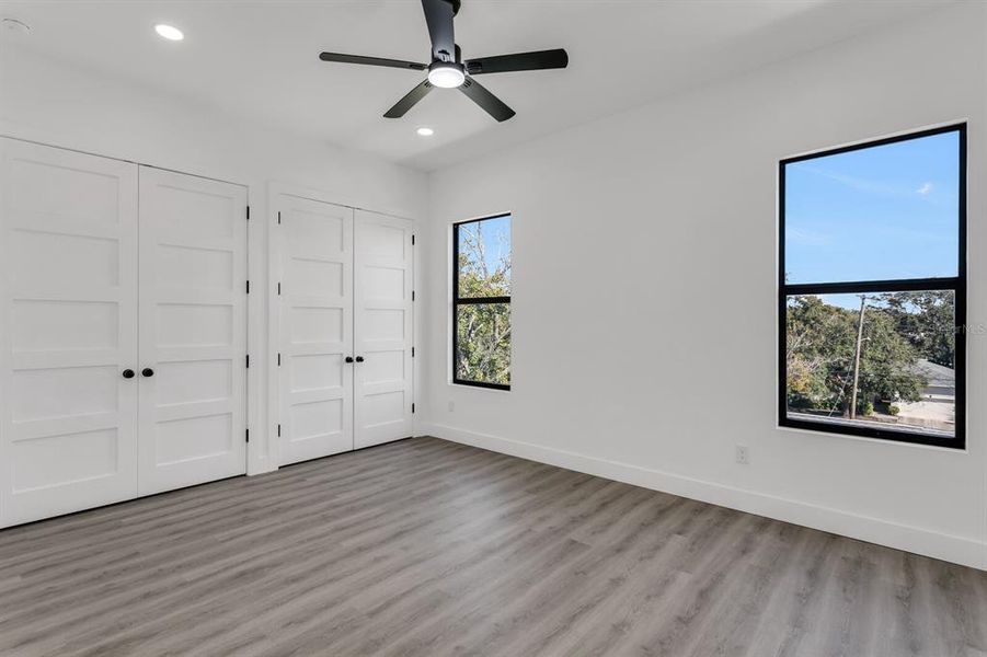 Spacious, unfurnished interior of a new home in , Tampa (Image 32).