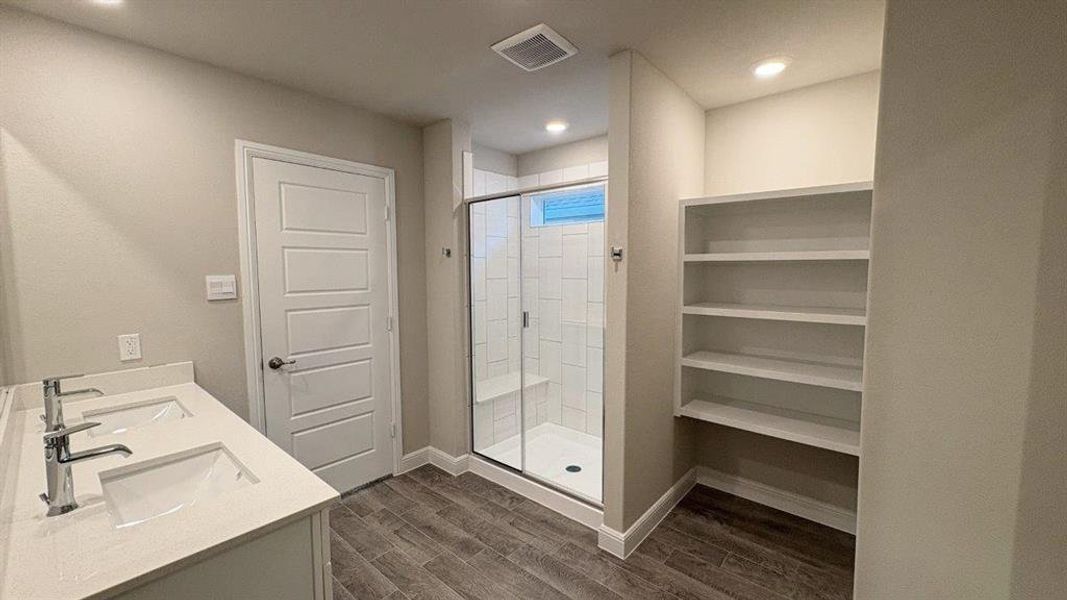 Furnished interior view inside a new home in Sandstone Estates, Granbury (Image 6).