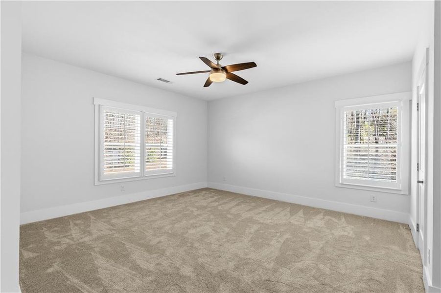 Spacious, unfurnished interior of a new home in , Alpharetta (Image 94).