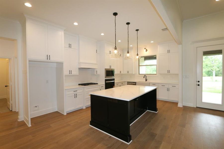 Furnished interior view inside a new home in , Tyler (Image 4).