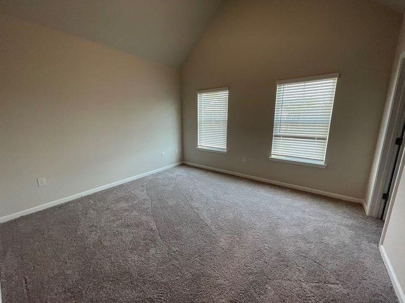 Spacious, unfurnished interior of a new home in Autumn Brook, Austell (Image 18).