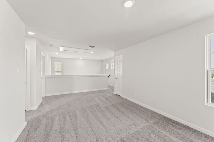 Representative unfurnished interior of a home built from the Hondo by Hakes Brothers in Veranda, San Antonio (Image 18). Representative unfurnished interior of a home built from the Hondo by Hakes Brothers in Veranda, San Antonio (Image 18).