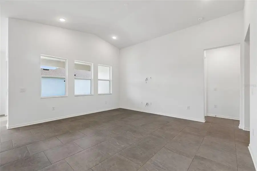 Spacious, unfurnished interior of a new home in Isles at Bayview, Parrish (Image 49). Spacious, unfurnished interior of a new home in Isles at Bayview, Parrish (Image 49).