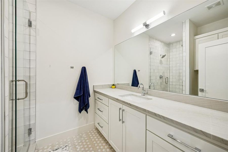 Furnished interior view inside a new home in , Dallas (Image 13). Furnished interior view inside a new home in , Dallas (Image 13).