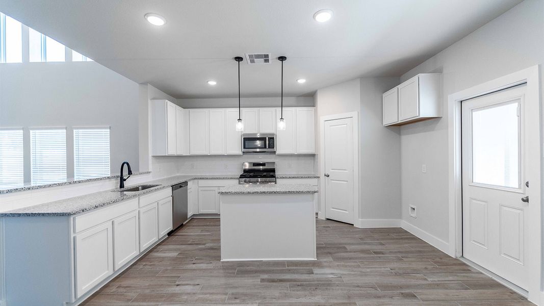 Furnished interior view inside a new home in Columbia Lakes, West Columbia (Image 5).