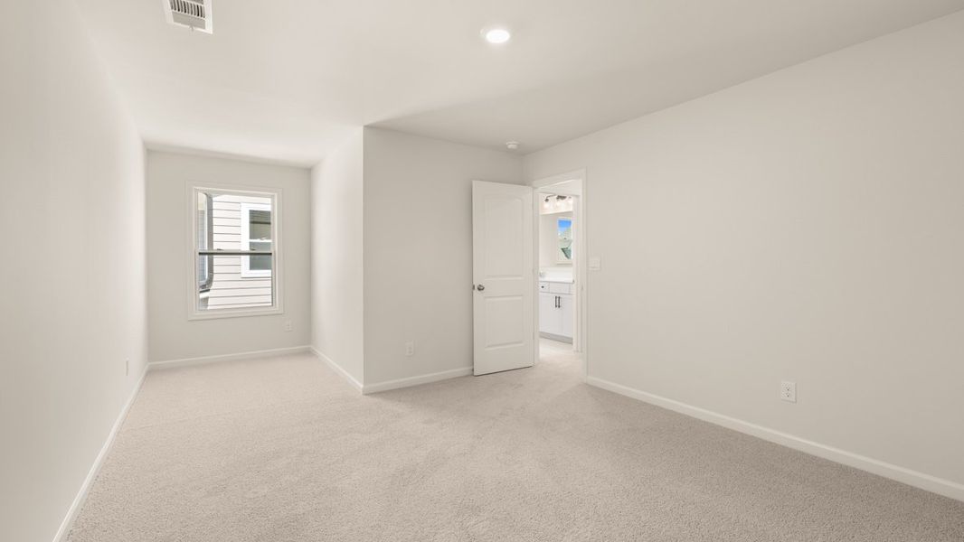 Representative unfurnished interior of a home built from the Lynnbrook by D.R. Horton in Hamptons at Riverwood East, Dallas (Image 29).