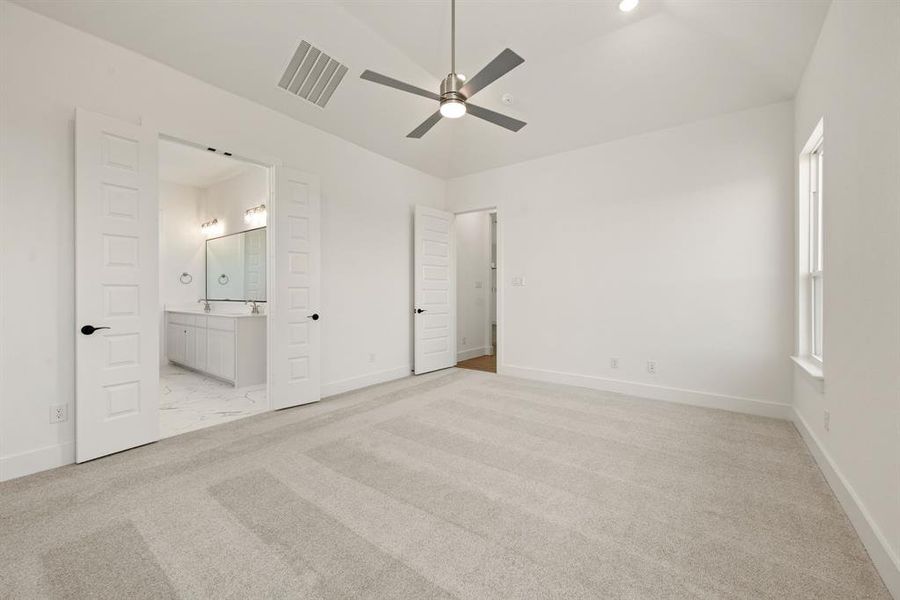 Spacious, unfurnished interior of a new home in Settlers Glen, New Fairview (Image 33).