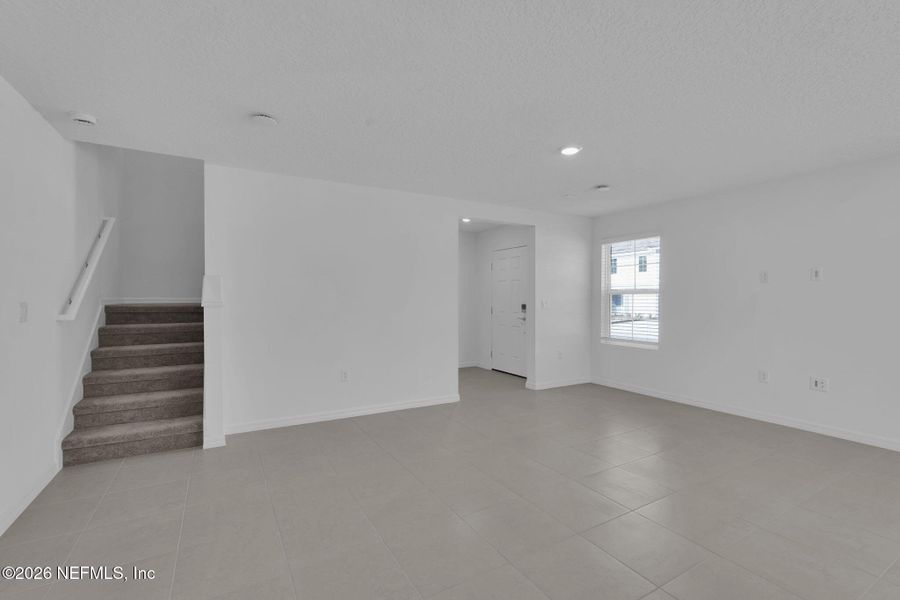 Spacious, unfurnished interior of a new home in , Jacksonville (Image 15).