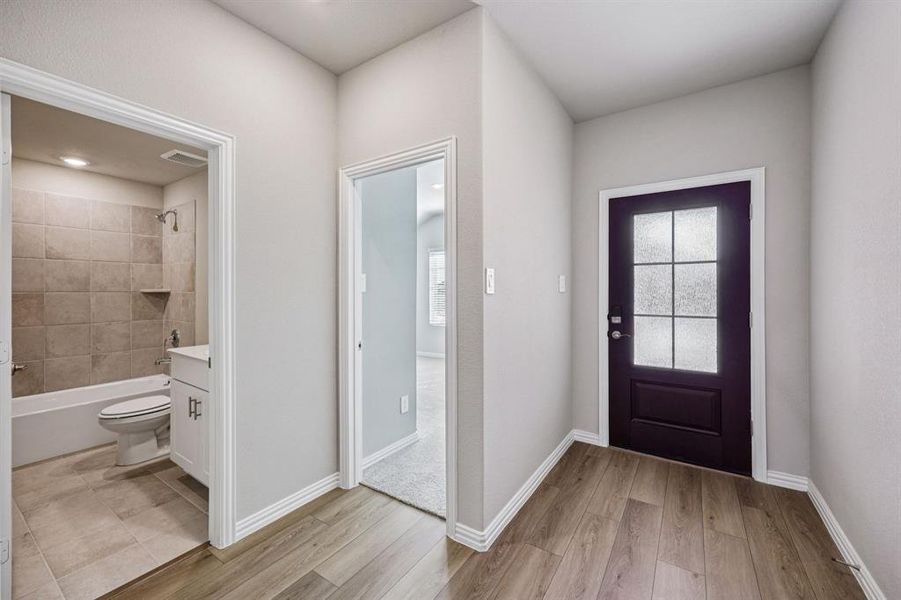 Photo is not of the actual home, but is an inspirational photo of builder’s model home and may depict options, furnishings, and/or decorator features that are not included. Photo is not of the actual home, but is an inspirational photo of builder’s model home and may depict options, furnishings, and/or decorator features that are not included.