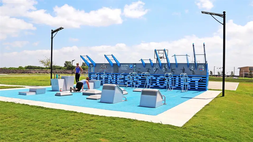 Community amenities in Avondale, Fate (Image 9).