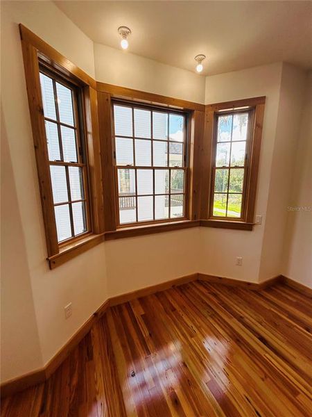 Spacious, unfurnished interior of a new home in , Gainesville (Image 18).