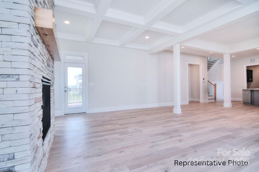 Spacious, unfurnished interior of a new home in Edmunds Farm, Clover (Image 34).