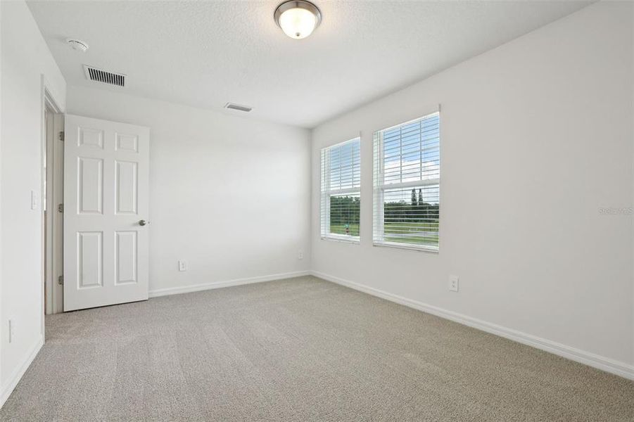 Spacious, unfurnished interior of a new home in The Reserve at Twin Lakes, St. Cloud (Image 20).