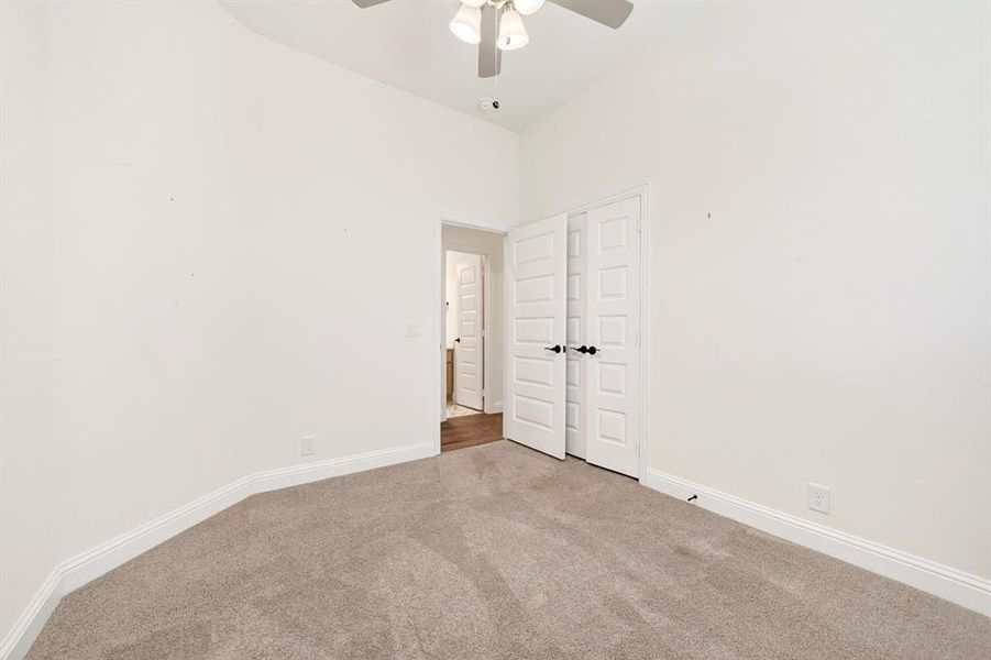 Spacious, unfurnished interior of a new home in Stone River Glen, Royse City (Image 19). Spacious, unfurnished interior of a new home in Stone River Glen, Royse City (Image 19).