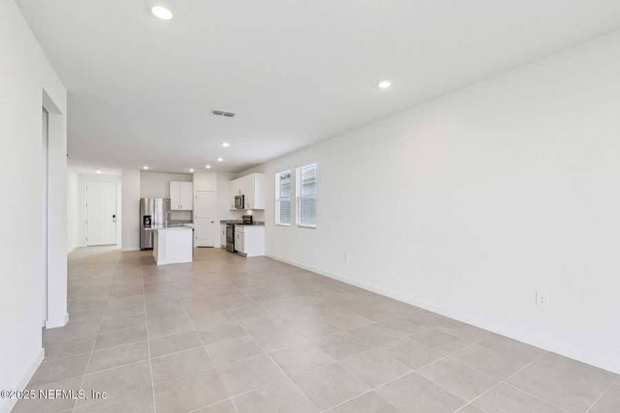 Spacious, unfurnished interior of a new home in Lakes at Bella Lago - Signature Series, Green Cove Springs (Image 35). Spacious, unfurnished interior of a new home in Lakes at Bella Lago - Signature Series, Green Cove Springs (Image 35).