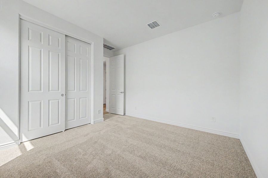 Spacious, unfurnished interior of a new home in Miravida, Surprise (Image 15).
