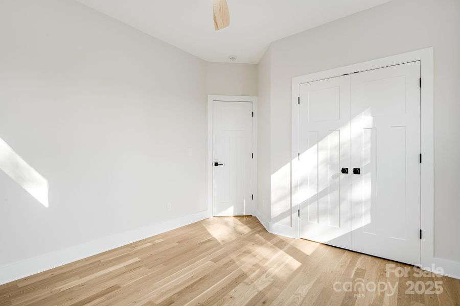 Spacious, unfurnished interior of a new home in , Asheville (Image 19).