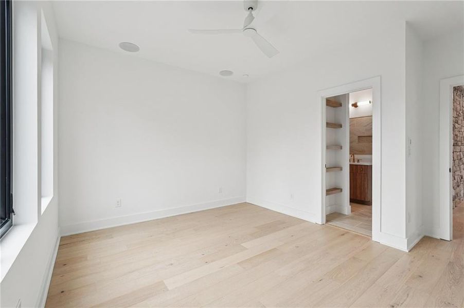 Spacious, unfurnished interior of a new home in , Roswell (Image 83).