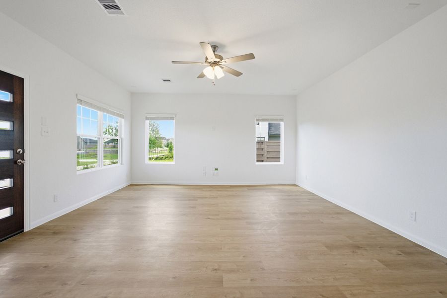 Spacious, unfurnished interior of a new home in Austin Point, Richmond (Image 22).