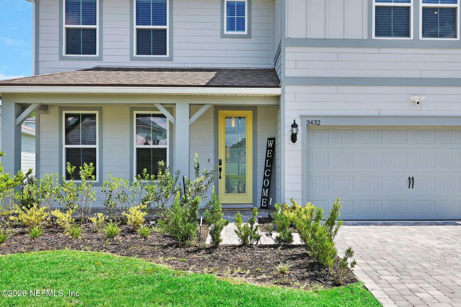Exterior details and patio area of a home in Double Branch, Middleburg (Image 4). Exterior details and patio area of a home in Double Branch, Middleburg (Image 4).