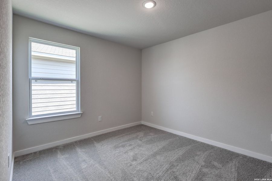 Spacious, unfurnished interior of a new home in Hiddenbrooke, Seguin (Image 15).