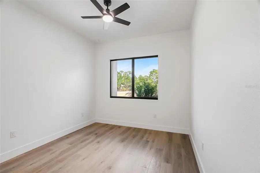 Spacious, unfurnished interior of a new home in , North Port (Image 18).