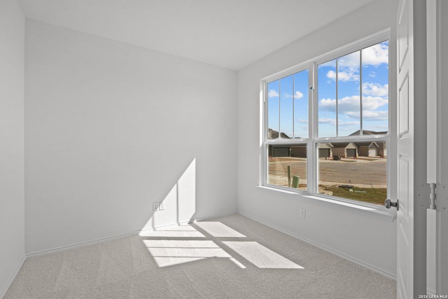 Spacious, unfurnished interior of a new home in Davis Ranch, San Antonio (Image 29).