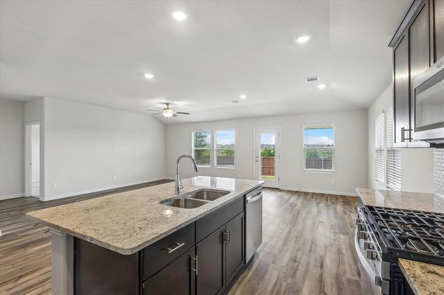 Furnished interior view inside a new home in Cibolo Hills, Fort Worth (Image 11).