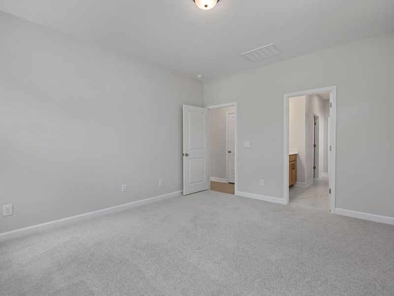 Spacious, unfurnished interior of a new home in Sage on North Main, Wake Forest (Image 22). Spacious, unfurnished interior of a new home in Sage on North Main, Wake Forest (Image 22).