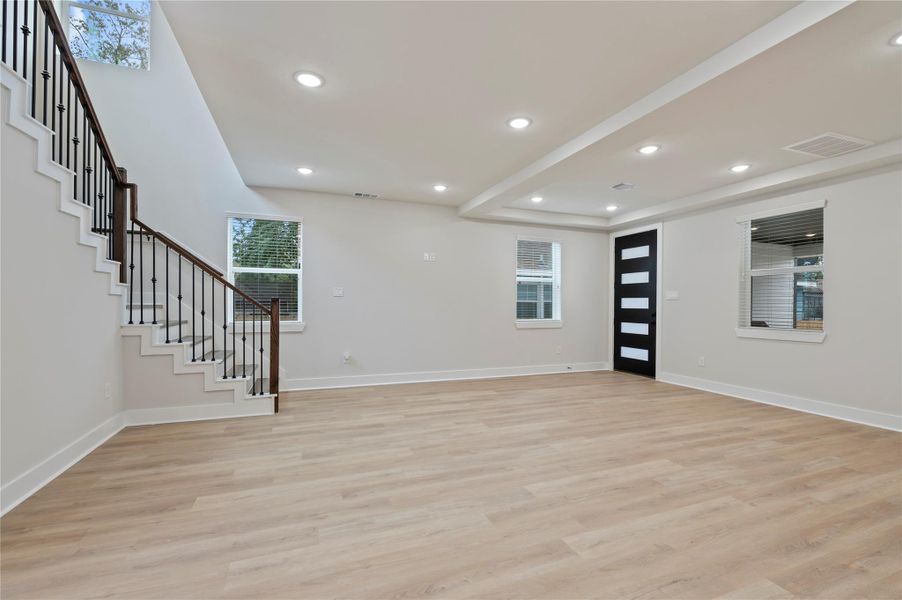 Spacious, unfurnished interior of a new home in , Houston (Image 24).