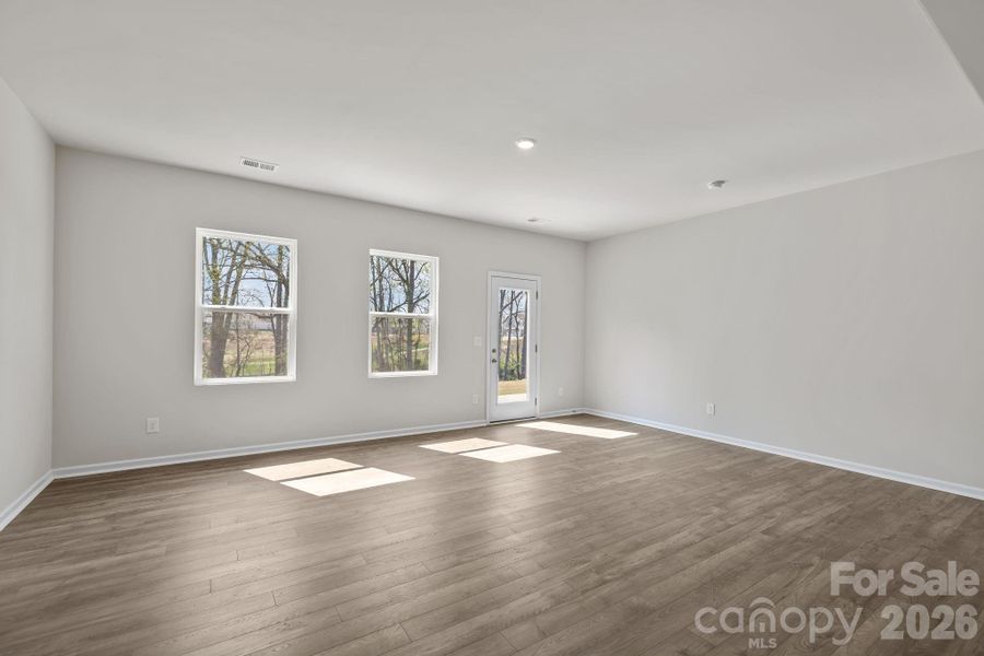 Spacious, unfurnished interior of a new home in McFarland Estates, York (Image 33).