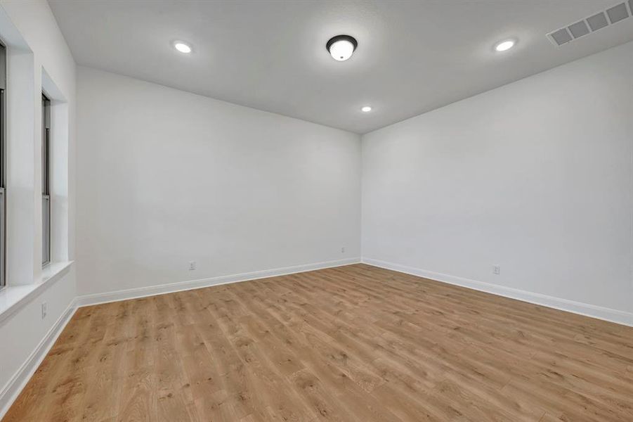 Spacious, unfurnished interior of a new home in Talia – Garden Series, Mesquite (Image 19).