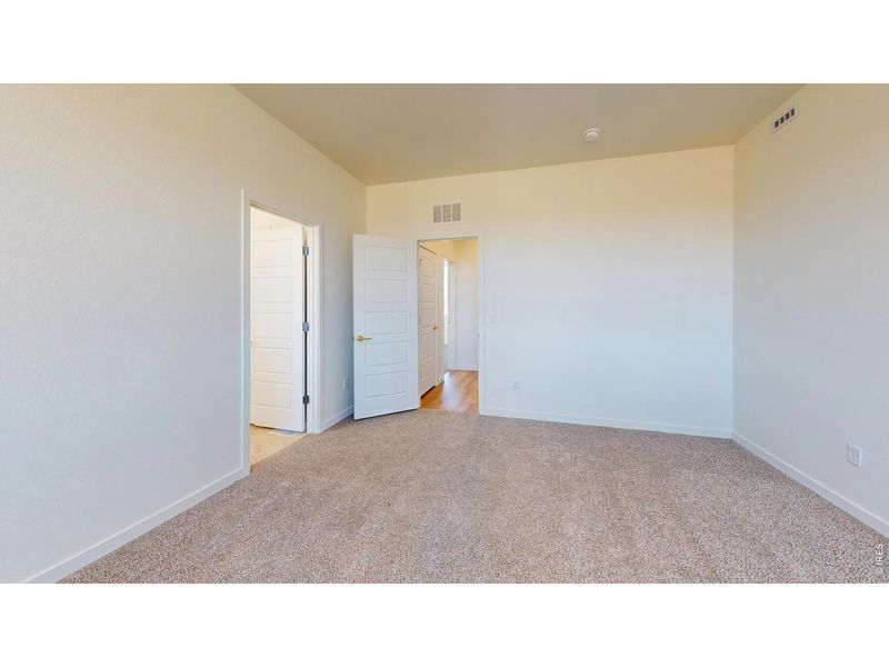 Spacious, unfurnished interior of a new home in Hudson Hills, Hudson (Image 14).
