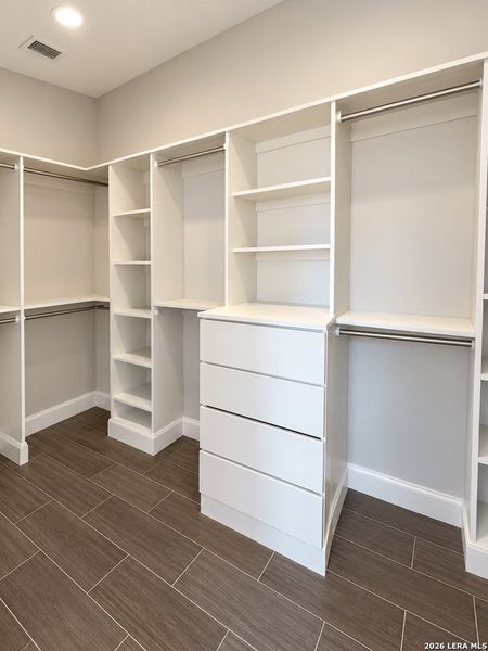 Furnished interior view inside a new home in , Eagle Pass (Image 5).