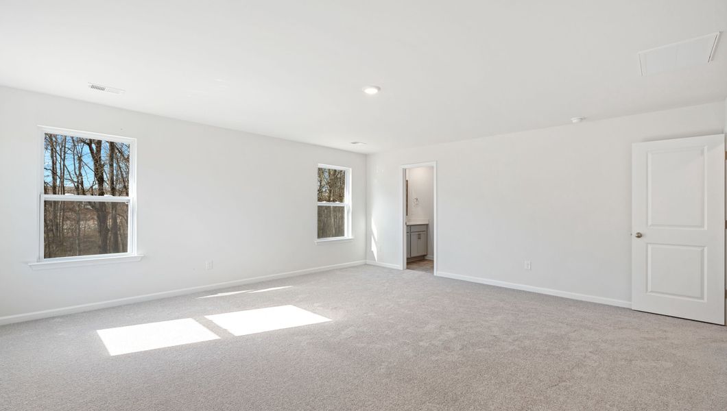 Representative unfurnished interior of a home built from the Wilmington by D.R. Horton in Forest Brook, Easley (Image 27).
