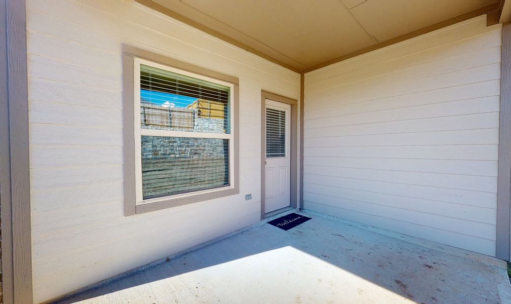 Representative exterior details of a home built from the Floor Plan 1500 by Colina Homes in Cypress Green, Hockley (Image 32).