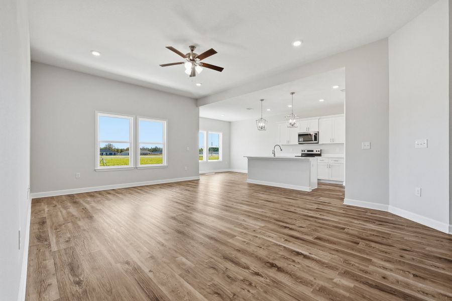Spacious, unfurnished interior of a new home in McCarthy Estates, Defuniak Springs (Image 31).