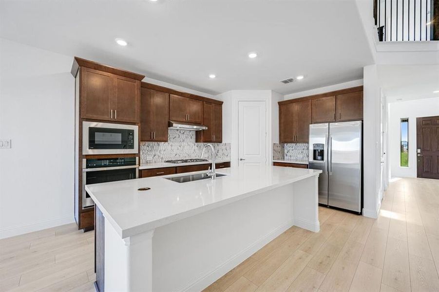 1416 Chestnut Gardens ~ Ready Now