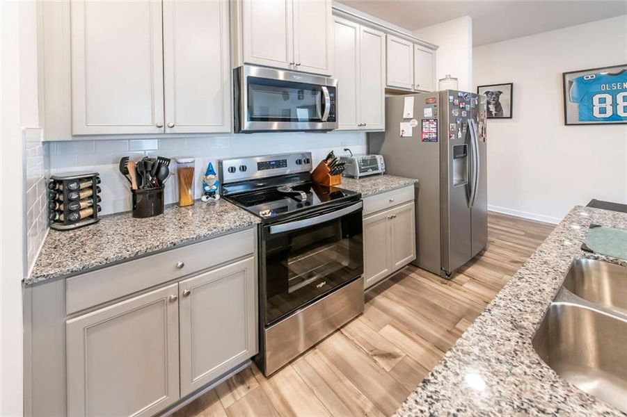 Furnished interior view inside a new home in , Villa Rica (Image 8).