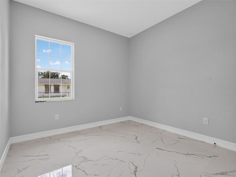 Spacious, unfurnished interior of a new home in , Plant City (Image 44).