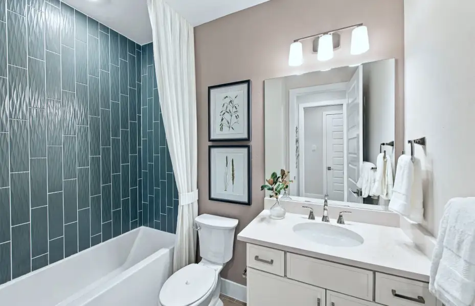 Furnished interior view inside a new home in Del Webb Oak Creek, North Fort Myers (Image 9).
