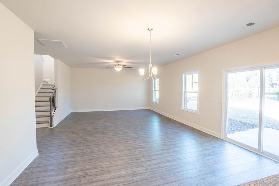 Representative unfurnished interior of a home built from the Saluda by Hurricane Builders in Southern Column Estates, Florence (Image 13).