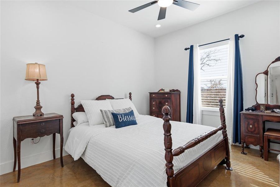 Furnished interior view inside a new home in , Mabank (Image 14).