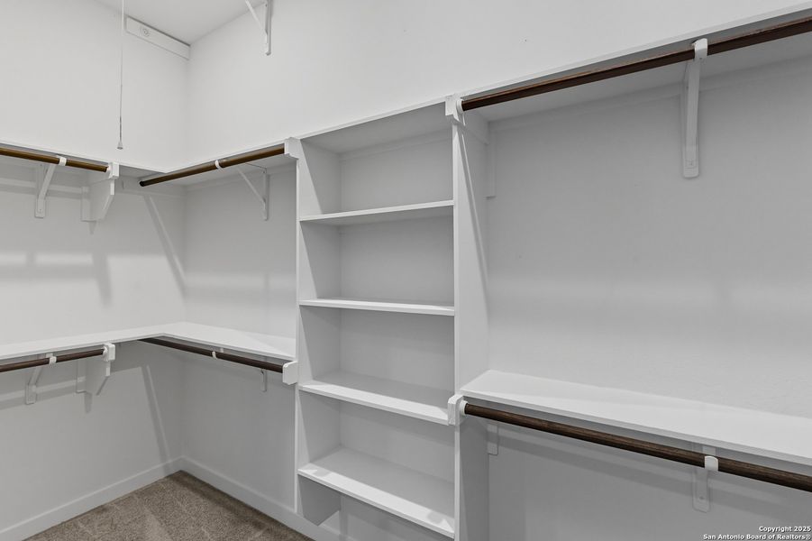 Spacious, unfurnished interior of a new home in The Crossvine – Garden Homes, Schertz (Image 20). Spacious, unfurnished interior of a new home in The Crossvine – Garden Homes, Schertz (Image 20).